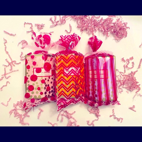 Holiday 2020 Limited Edition Lip & Hand Cream Set - Picture 3 of 5